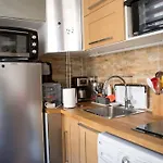 Charming Apartment Rue Des Rosiers