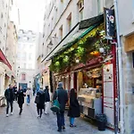 Charming Apartment Rue Des Rosiers